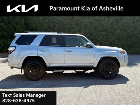 Used 2016 Toyota 4Runner SR5 Premium AWD/4WD image 6