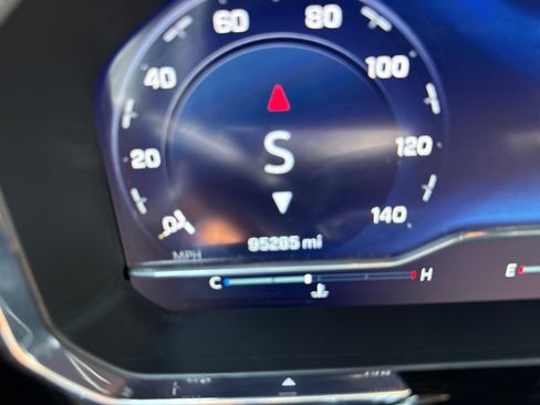 Used 2023 Chevrolet Silverado 1500 LT AWD/4WD image 16