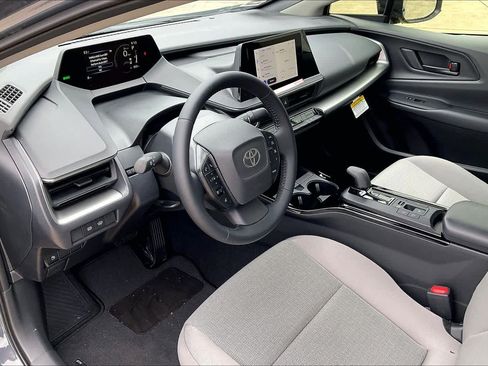 New 2026 Toyota Prius LE image 8