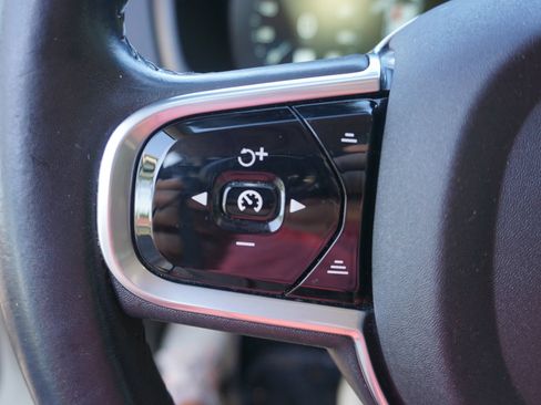 Used 2016 Volvo XC90 T5 Momentum AWD/4WD image 31