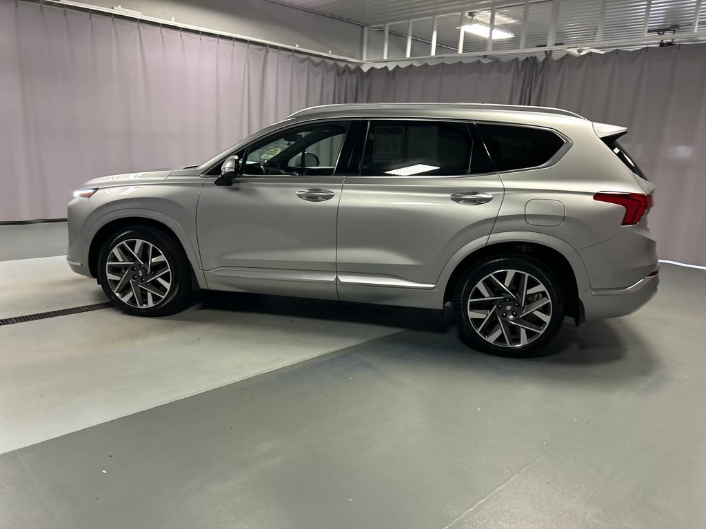 Used 2023 Hyundai Santa Fe Calligraphy FWD image 4