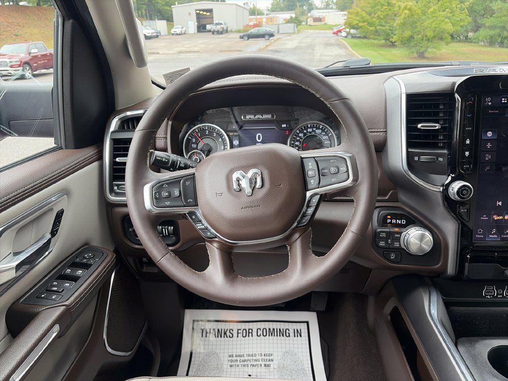 Used 2025 RAM 1500 Laramie AWD/4WD image 14