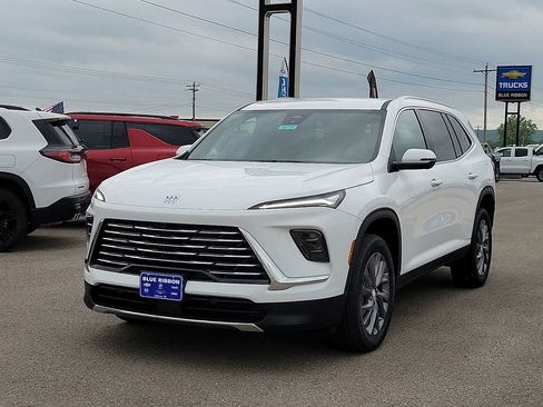 New 2026 Buick Enclave Preferred image 2