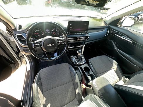 Used 2022 Kia Seltos Nightfall Edition image 14