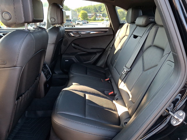 Used 2020 Porsche Macan S AWD/4WD image 10