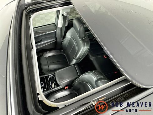 Used 2023 Jeep Grand Cherokee Limited w/ Luxury Tech Group II AWD/4WD image 27