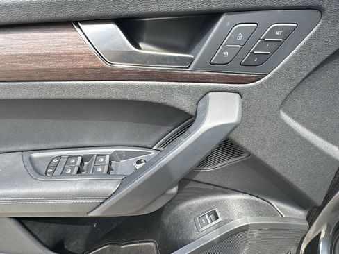 Used 2024 Audi Q5 2.0T Prestige w/ Prestige Package image 13