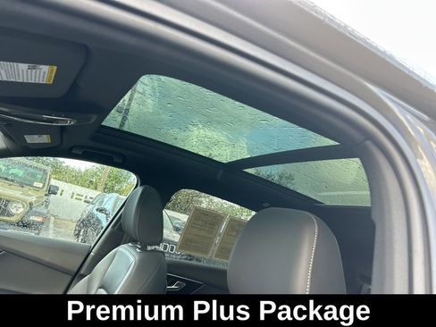 Used 2025 Audi Q7 3.0T Premium Plus image 11