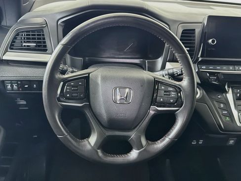 Used 2025 Honda Odyssey Sport-L image 17