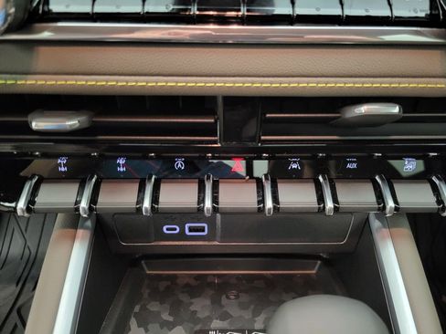 New 2026 Chevrolet Colorado ZR2 w/ Technology Package image 10