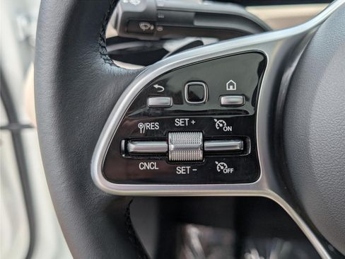 Used 2022 Mercedes-Benz CLA 250 image 21