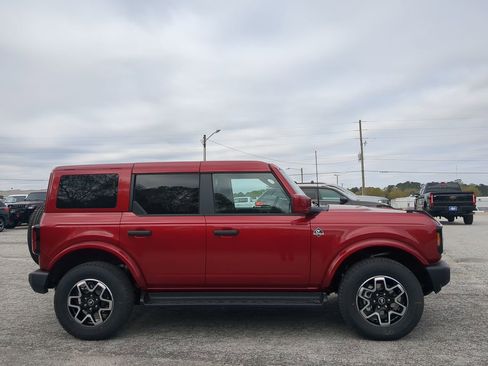 New 2026 Ford Bronco Outer Banks image 2