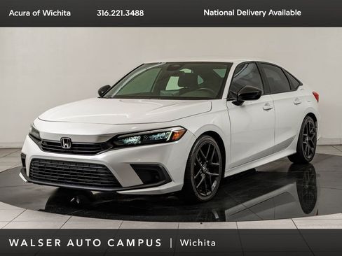 Used 2022 Honda Civic Sport image 1