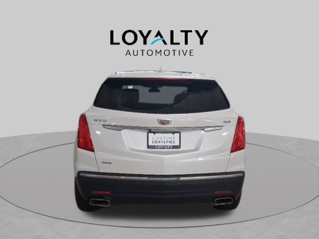 Used 2018 Cadillac XT5 Luxury w/ Driver Awareness Package AWD/4WD image 4