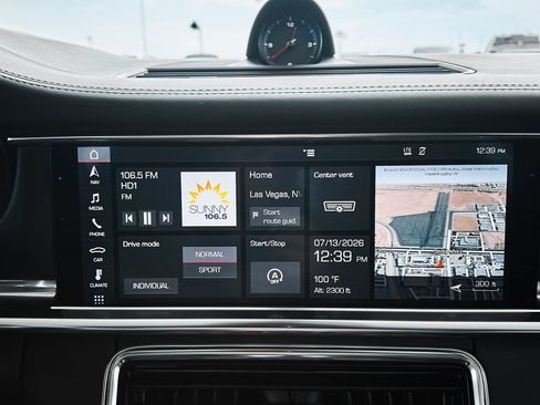 Used 2020 Porsche Panamera 4 AWD/4WD image 32