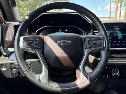 Used 2023 Chevrolet Silverado 1500 LT Trail Boss w/ Protection Package AWD/4WD image 12