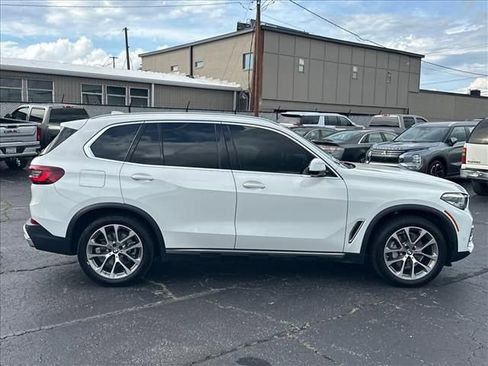 Used 2022 BMW X5 xDrive40i w/ Climate Comfort Package AWD/4WD image 12