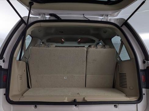 Used 2017 Lincoln Navigator Reserve image 17