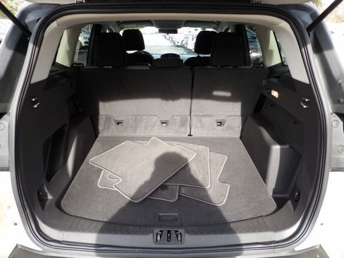 Used 2017 Ford Escape SE image 23