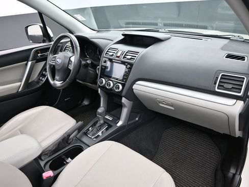 Used 2016 Subaru Forester 2.5i Touring w/ Eyesight & Navigation System image 32
