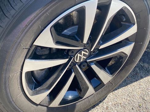 Certified 2022 Volkswagen Tiguan S FWD image 15