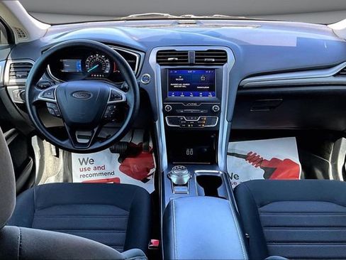 Used 2020 Ford Fusion SE image 7