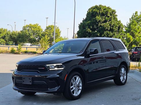 Used 2025 Dodge Durango GT AWD/4WD image 3
