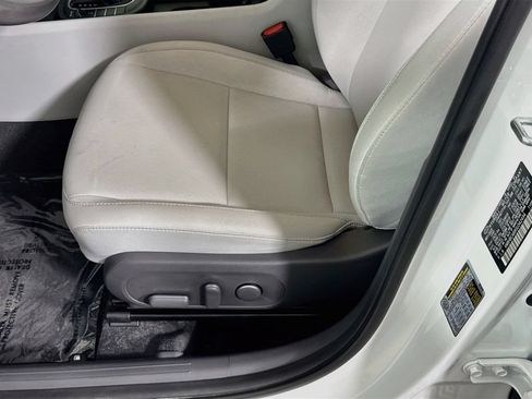 Certified 2025 Hyundai Kona SEL AWD/4WD image 23