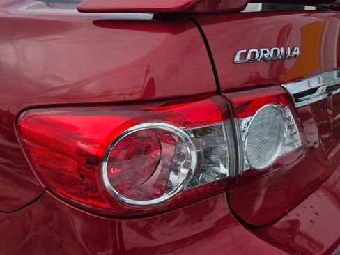 Used 2012 Toyota Corolla S FWD image 29