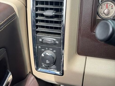 Used 2016 RAM 1500 Laramie Longhorn AWD/4WD image 18