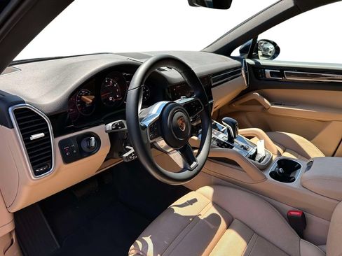 Used 2022 Porsche Cayenne Platinum Edition AWD/4WD image 17