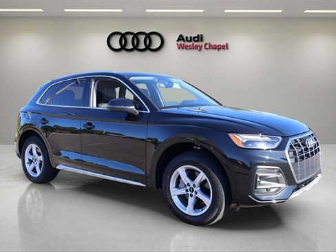 Used 2023 Audi Q5 2.0T Premium w/ Convenience Package image 7