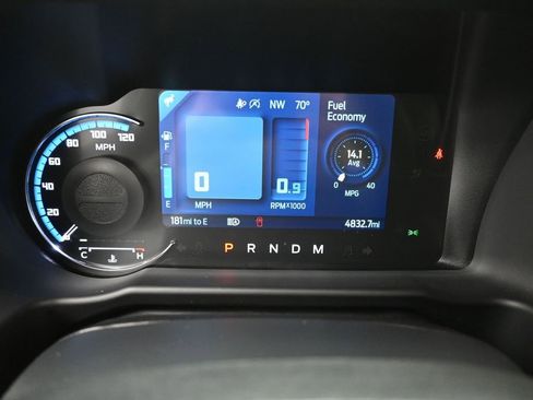 Used 2024 Ford Bronco Outer Banks image 6