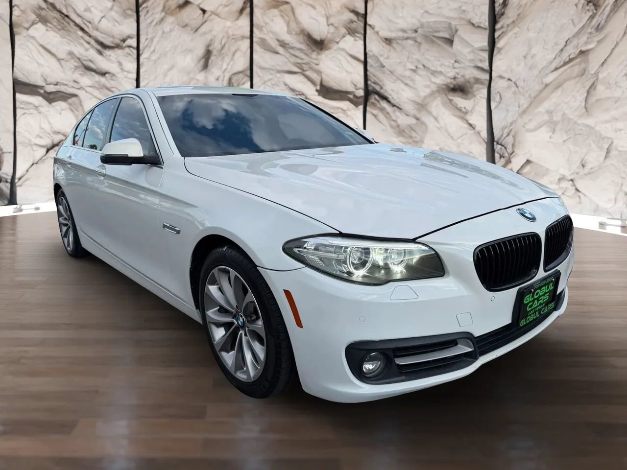 Used 2016 BMW 528i Sedan RWD image 4