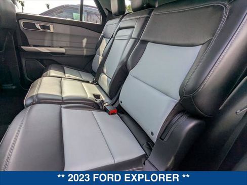 Used 2023 Ford Explorer XLT w/ Equipment Group 202A RWD image 21