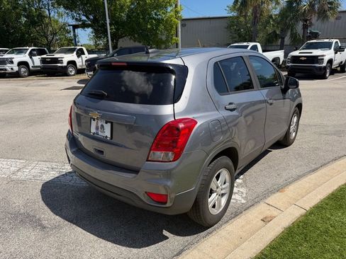 Used 2020 Chevrolet Trax LS w/ Tint and Cruise Package FWD image 4