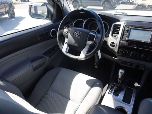 Used 2014 Toyota Tacoma 4x4 Double Cab w/ SR5 Package image 19