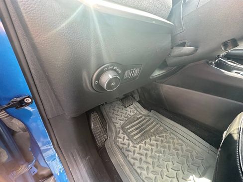 Used 2023 Jeep Compass Latitude AWD/4WD image 13
