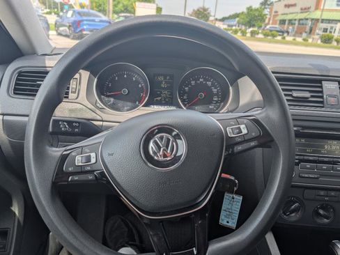 Used 2015 Volkswagen Jetta S FWD image 25