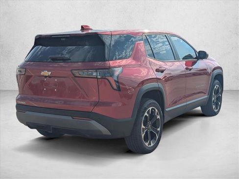 New 2026 Chevrolet Equinox LT image 2