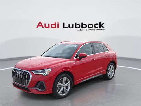 Used 2023 Audi Q3 2.0T Premium w/ 19" Wheel Package image 4