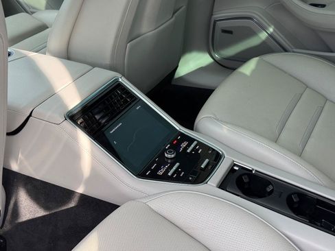 Used 2022 Porsche Panamera w/ Premium Package RWD image 16
