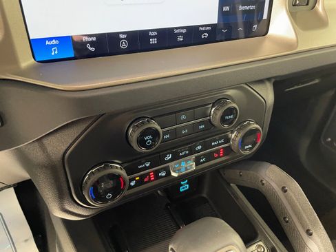 New 2025 Ford Bronco Outer Banks w/ Sasquatch Package image 6