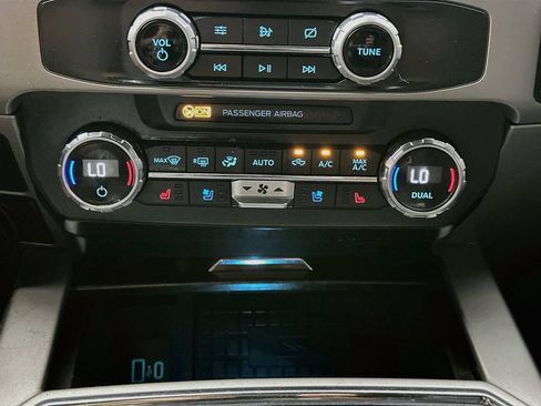 Used 2022 Ford F350 Lariat w/ Lariat Ultimate Package AWD/4WD image 18