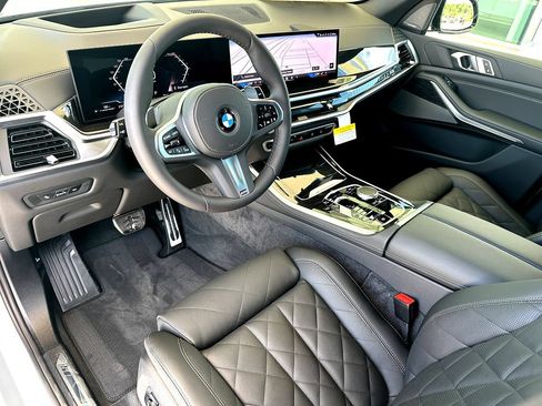 New 2026 BMW X5 xDrive40i w/ M Sport Package AWD/4WD image 11