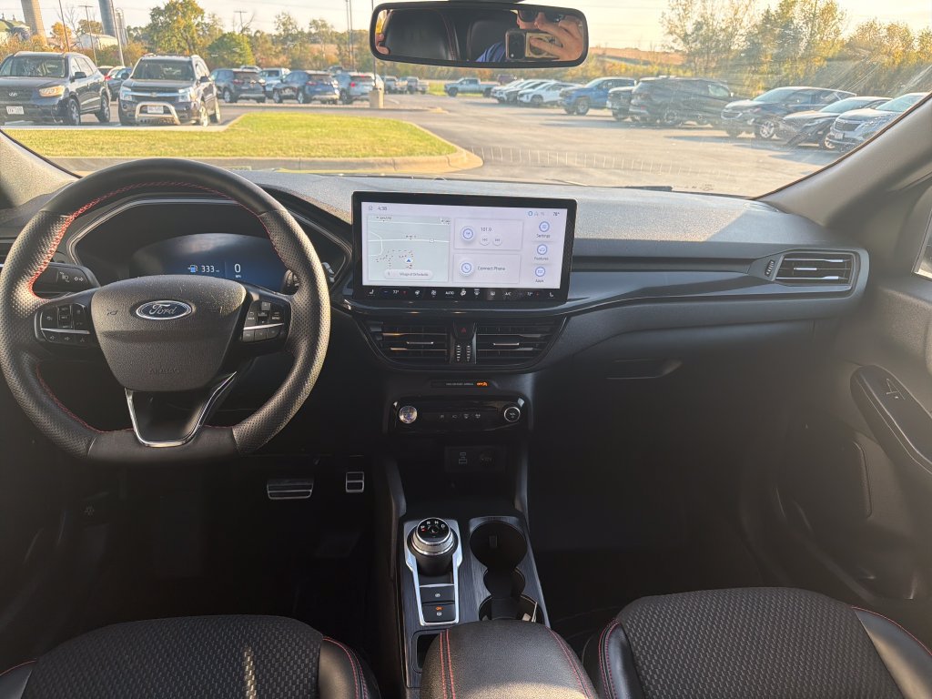 Used 2023 Ford Escape ST-Line Elite w/ Class II Trailer Tow Package AWD/4WD image 11