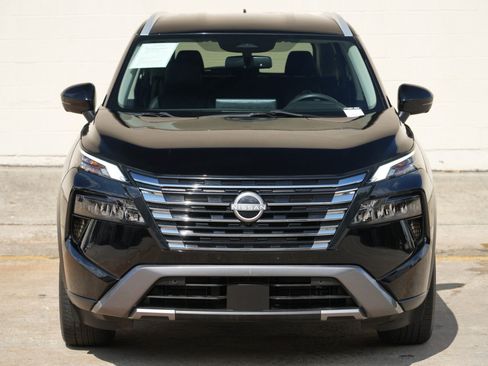 Used 2024 Nissan Rogue SL AWD/4WD image 43