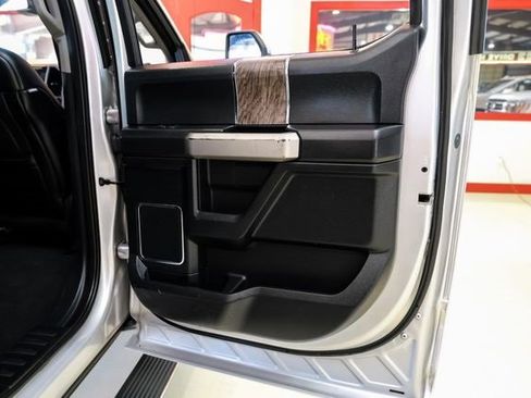 Used 2019 Ford F250 Lariat w/ Lariat Ultimate Package image 46