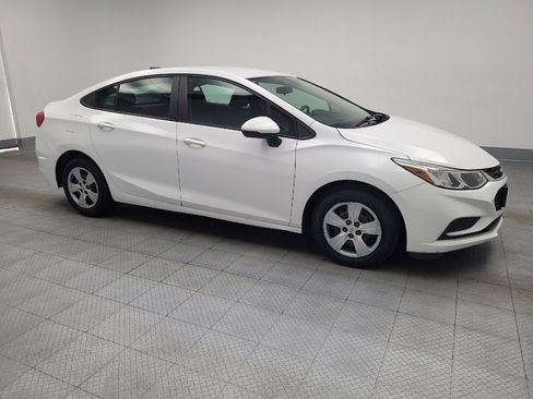 Used 2018 Chevrolet Cruze LS FWD image 11