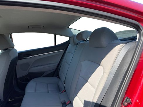 Used 2017 Hyundai Elantra SE FWD image 11